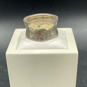 Sterling Silver Hammered Concave Size 6 Ring